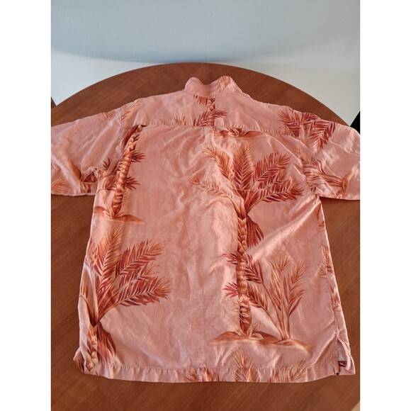 TOMMY BAHAMA Size Large 100% Silk Pink Large Palms Mens Hawaiian Camp Shirt - Picture 5 of 8